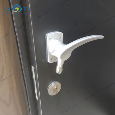 Porte insonorisée robuste sur mesure construite avec type de joint magnétique